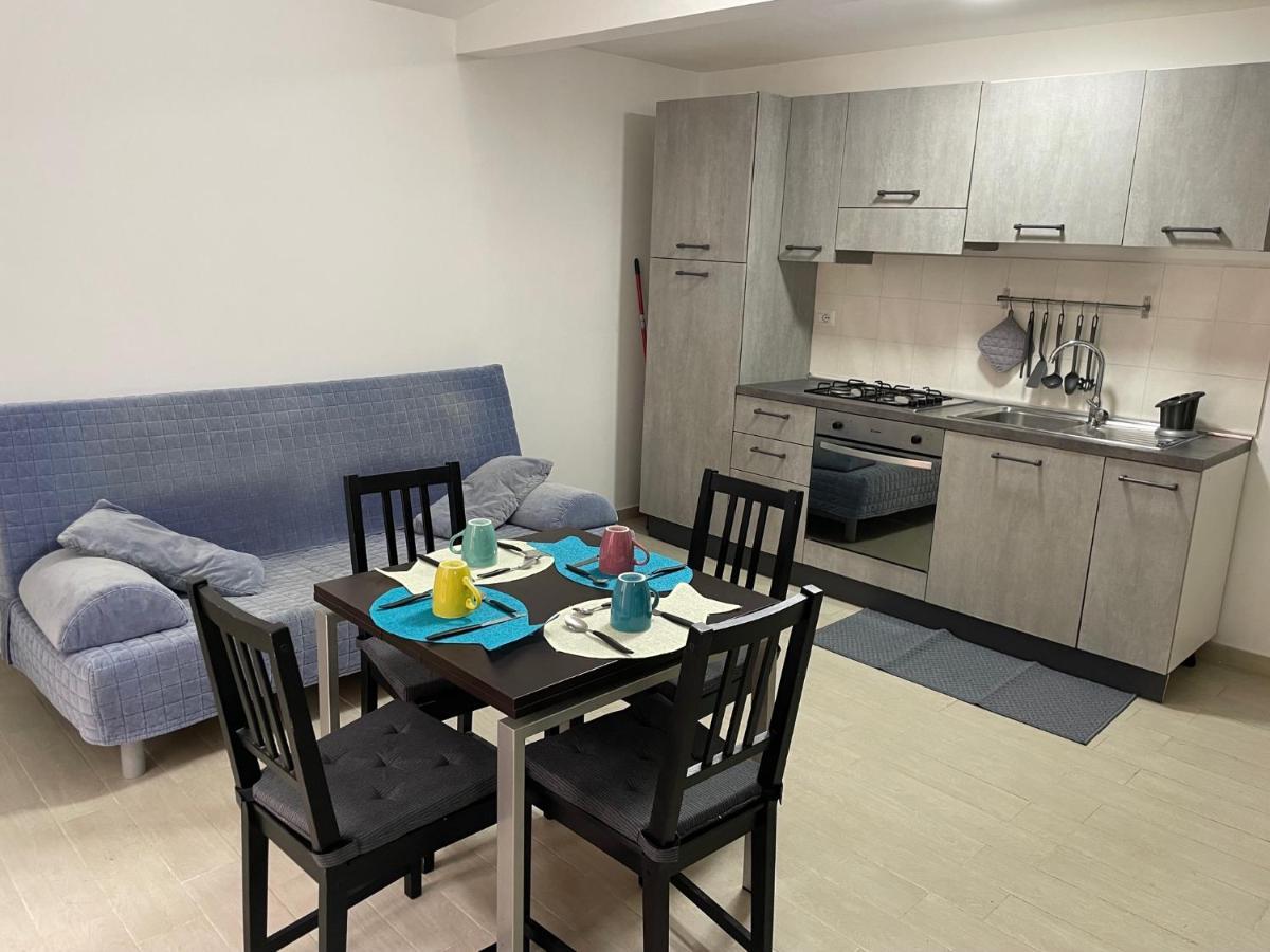 Borgo Pesci Apartment โรม ภายนอก รูปภาพ